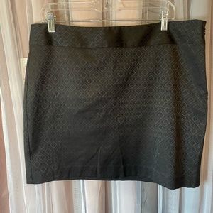 Banana Republic Black Damascus pattern Skirt Size 14